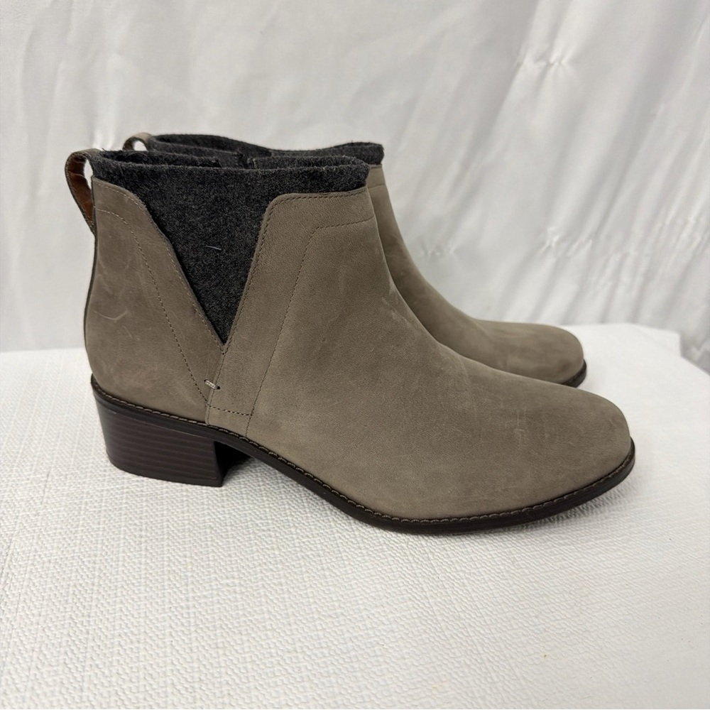 Vionic Joslyn Leather Ankle Boots Weather Resistant Womens Size 9